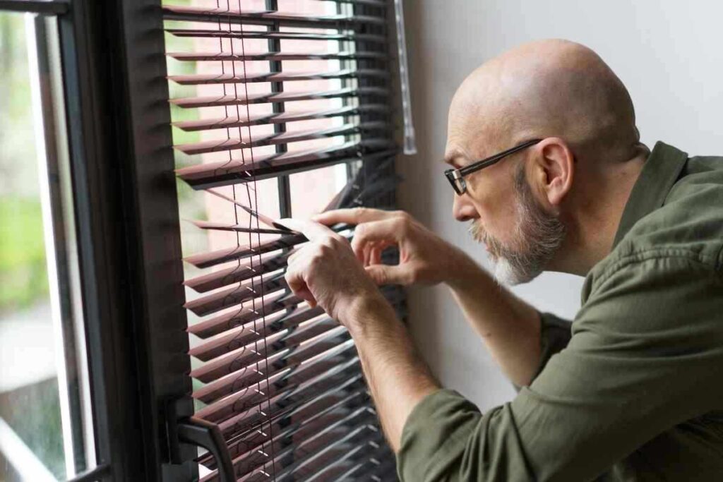 Hai il sospetto che i vicini ti stiano rubando la corrente?